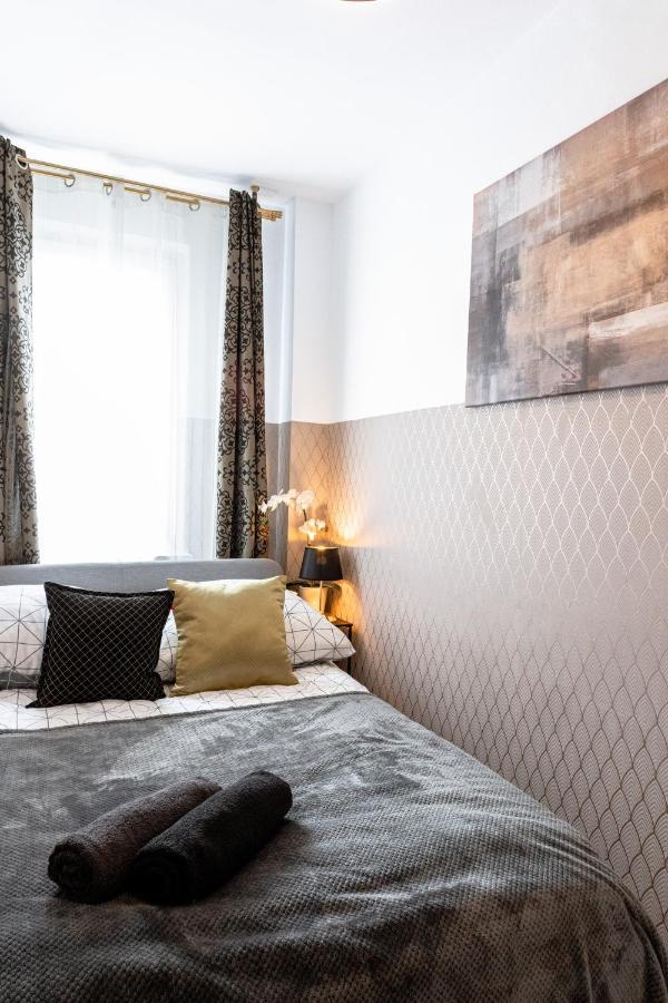 Clicktheflat Conrada Apart Rooms Varsovia Exterior foto