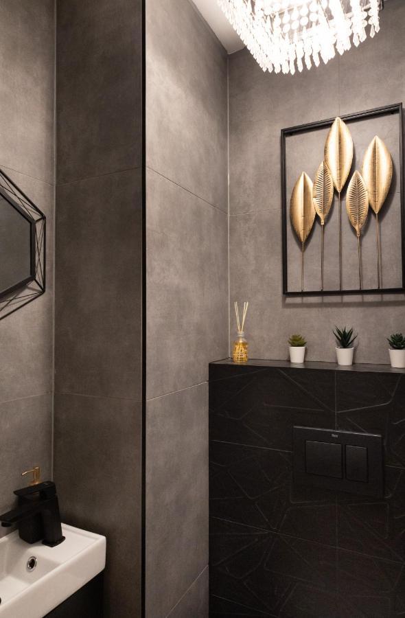 Clicktheflat Conrada Apart Rooms Varsovia Exterior foto
