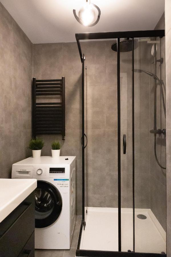 Clicktheflat Conrada Apart Rooms Varsovia Exterior foto